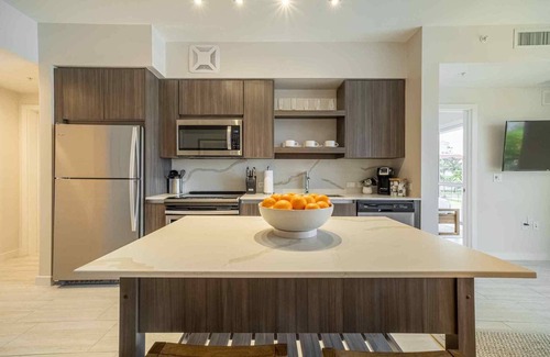 Ludlam Apartment | #202 - Tucker Dadeland