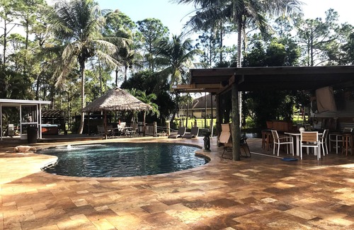 Hunt Club House | 2020 Travel Trailer with 1 queen bedroom & a king or 2 twins & pool