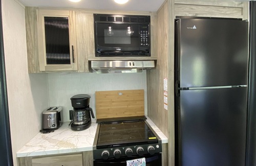 Bonners Ferry House | 2022 5th Wheel RV, 2BD, Sleeps 6, Kootenai River Views/Access, Picnic Table