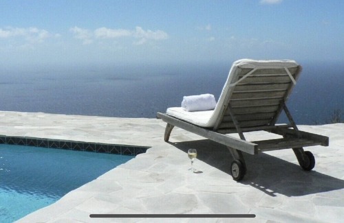 Windward Side Villa | 2023 Villa Fairview on Saba. Ultimate privacy.