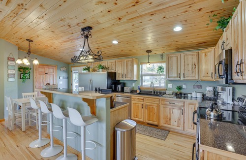 Fairplay House | 2023010592 Fairplay Home w/Hot Tub & Fireplace!