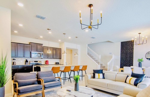 Davenport House | *2024* Fun 5BD/4.5BH w/GameRoom - 8mi/Disney