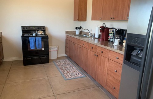 Tucson House | 2024 Gem Show Ready Entire Home Secure Garage Parking.