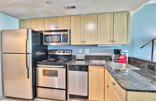 Downtown Myrtle Beach Condo | ⛱﹏2024 Newly Renovated : Luxury 5beds/Direct Oceanfront/2BRs/Wifi/Pools