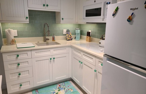 Old Naples Condo | 2024 NEWLY RENOVATED CONDO BY THE BEACH #1