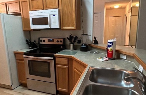 Crescent Lakes House | 2025 Early Bird Special! Discounted Rates & Perks Await!