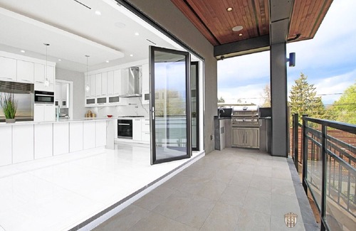 Burnaby House | 2025 Family Friendly 3 Bed Rooms house The Chateau - ST No. 00177094