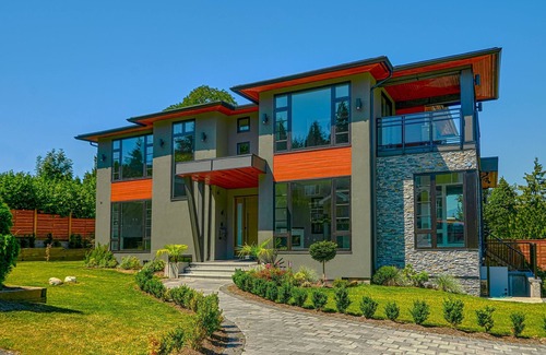 Burnaby House | 2025 Family Friendly 3 Bed Rooms house The Chateau - ST No. 00177094