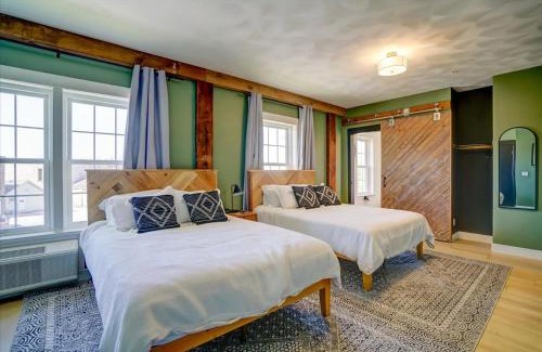 Waunakee Hotel | 203 - Double Queen