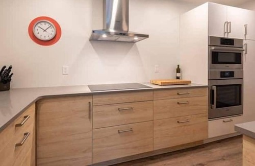 Wolfville House | 203 - Main Street 2-bed Wolfville Suite with City