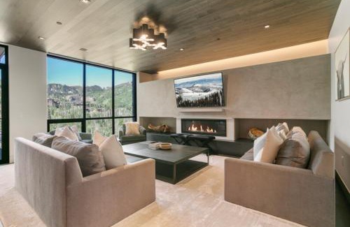 Empire Pass Apartment | 203 - Three Bedroom Deluxe One Empire Pass condo