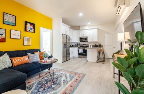 Santa Ana Apartment | 204 Broadway (1 Bedroom) · Sunny Vibes-King Canopy Bed+Balcony-6mi to Disney