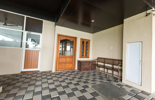 Kochi House | 204 DOUBLE ROOM WITH SINGLE COTS
