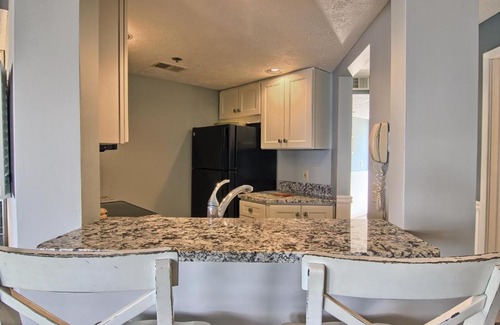 Traverse City House | 204 North Shore Inn