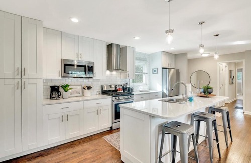 Smyrna House | 2051 Harwinor Road Southeast