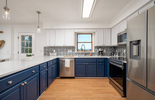 Lewes House | 206 Massachusetts - NEWLY LISTED! Renovated in 2022. Amazing location!