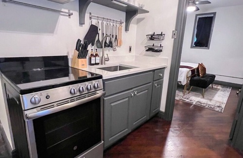 Central City Apartment | 208 - 1BDR in Downtown WorkFriendly