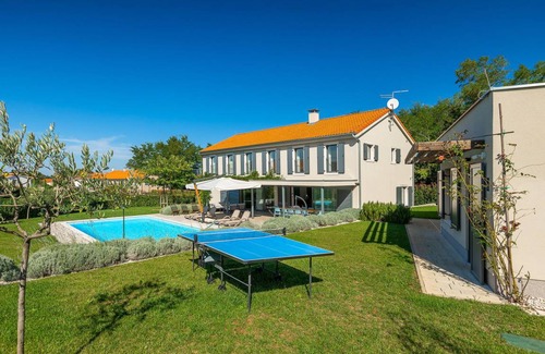Lasici Villa | 208 m² Villa ∙ 6 bedrooms ∙ 12 guests