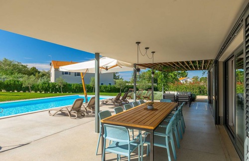 Lasici Villa | 208 m² Villa ∙ 6 bedrooms ∙ 12 guests