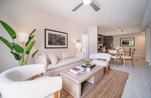 Glenvar Heights Apartment | #208 - Tucker Dadeland