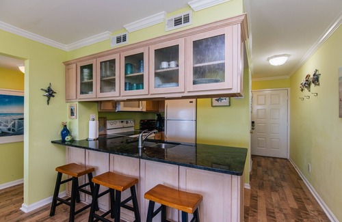 Edisto Island Condo | 209 Bay Creek Villa-Beautiful 2nd Floor Villa;Private Balcony;Water Views;Communal Pool