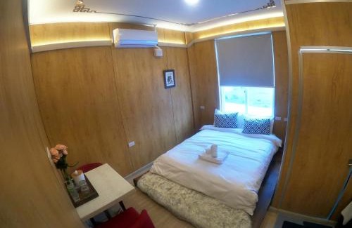 Lyudao House | 20ft Sea Attic