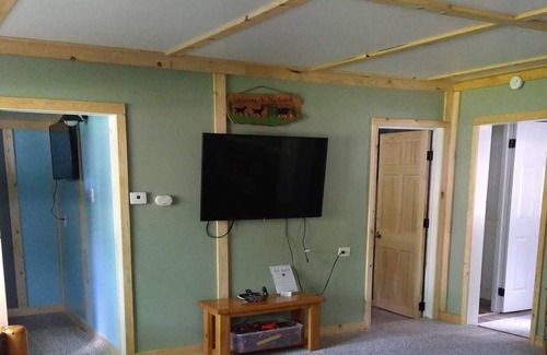 Harrison Cottage | 20Lakes Cozy cottage Lake community with Private Beaches State land & Orv