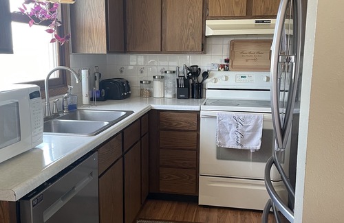 Summerset House | 20min from Sturgis! Great home for sturgis rally couples! Room for trailer/bikes