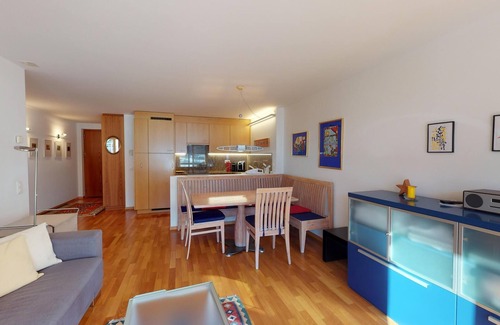 Silvaplana Apartment | 2½-room apartment on the 2nd floor, approx.