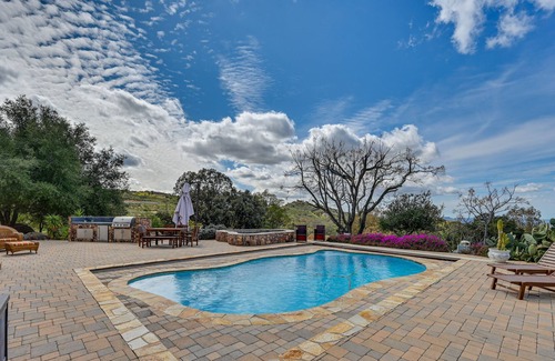 Ramona House | 21-Acre Southern California Retreat with Pool!