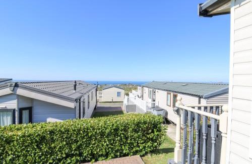 Llanllwchaiarn House | 21 Bay View