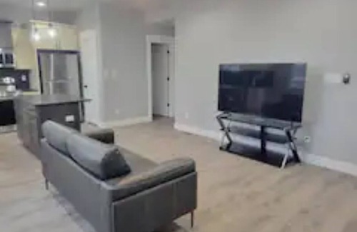 Elko House | #21 Charming 3-bedroom new house in Elko with WiFi, AC