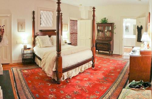 South of Broad Bed & Breakfast | 21 East Battery Bed and Breakfast