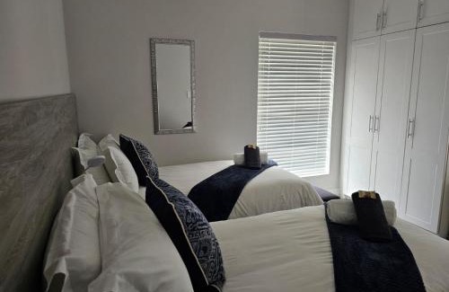 George Apartment | 21 Manor Kingswood Golf Estate