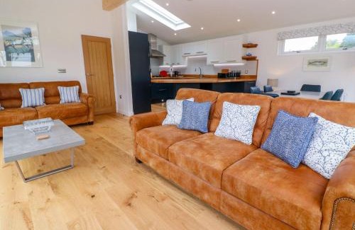 Dobwalls House | 21 Meadow Retreat