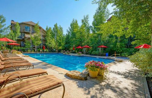Edwards Apartment | 210 Aspenwood Lodge