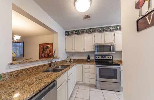 Lafayette House | 210-I Long Plantation Suites 2 Bedrooms - Monthly