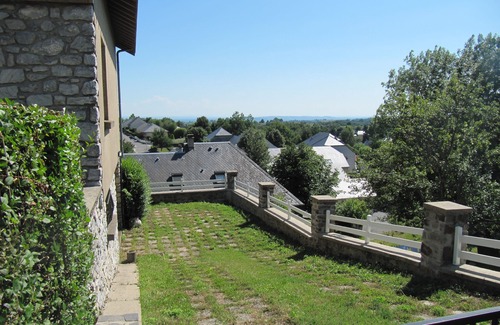Baraqueville House | 210 m² house in the heart of town with garden - capacity 9 people