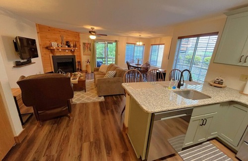 Jefferson Township Apartment | 2105 South Ridge Terrace