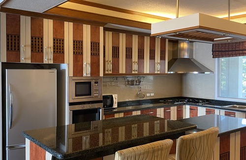 Na Chom Thian Apartment | 210sqm Beachfront Luxury just 15 mins from City