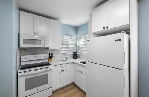 Madeira Beach House | #211 Surf Song Resort