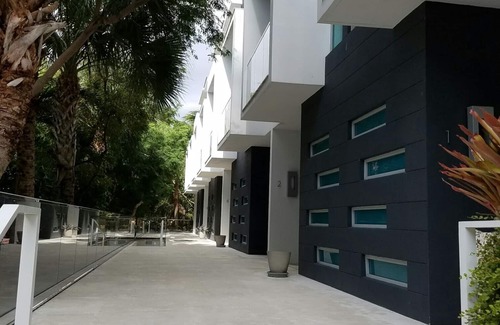 Brickell House | 2110 Brickell Avenue # 5