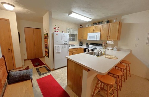 Jefferson Township Apartment | 2111 South Ridge Terrace