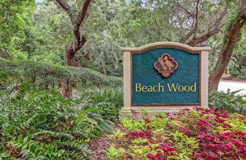 Fernandina Beach House | 2112 Beach Wood