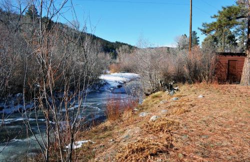 Pagosa Springs House | 2112 Roberts Place