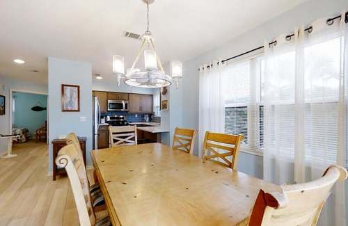 Amelia City House | 212 Sailmaker