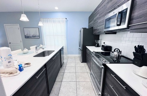 Haines City House | 213AL: Two Story 3 bed home with pool near Legoland