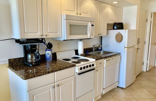 Crescent Beach Condo | 215 Beachers Lodge Direct Ocean Front Crescent Beach One Bedroom Condo