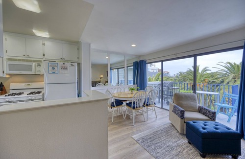Avalon Condo | 217W: Nicely remodeled condo w/AC, VIEWS, pac'n'play, BBQ