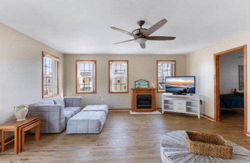 North Wildwood House | 219 W Chestnut Ave